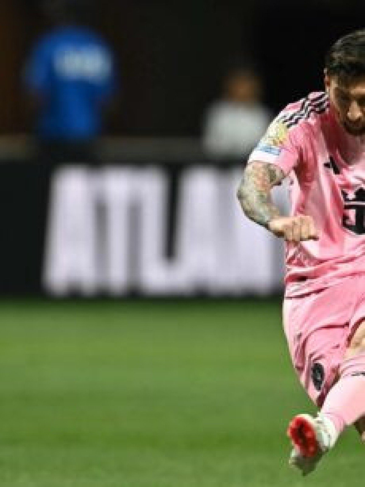 Veja o golaço de falta de Messi em Inter Miami x Porto no Mundial - No Ataque Internacional