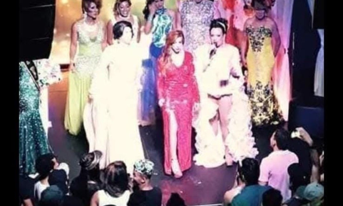 Concurso Drag Glamour na edição de 2017, na boate Gis . Nesta edição, o evento ocorre pela primeira vez em um teatro na capital mineira 