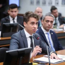 Nikolas prova do próprio veneno