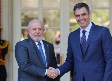 Presidente Lula da Silva e primeiro-ministro da Espanha, Pedro Sánchez. -  (crédito: Thomas Coex/AFP)