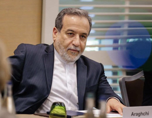 Ministro das Relações Exteriores do Irã, Abbas Araghchi, durante uma reunião sobre o programa nuclear de Teerã, na Suíça - (crédito: AFP)