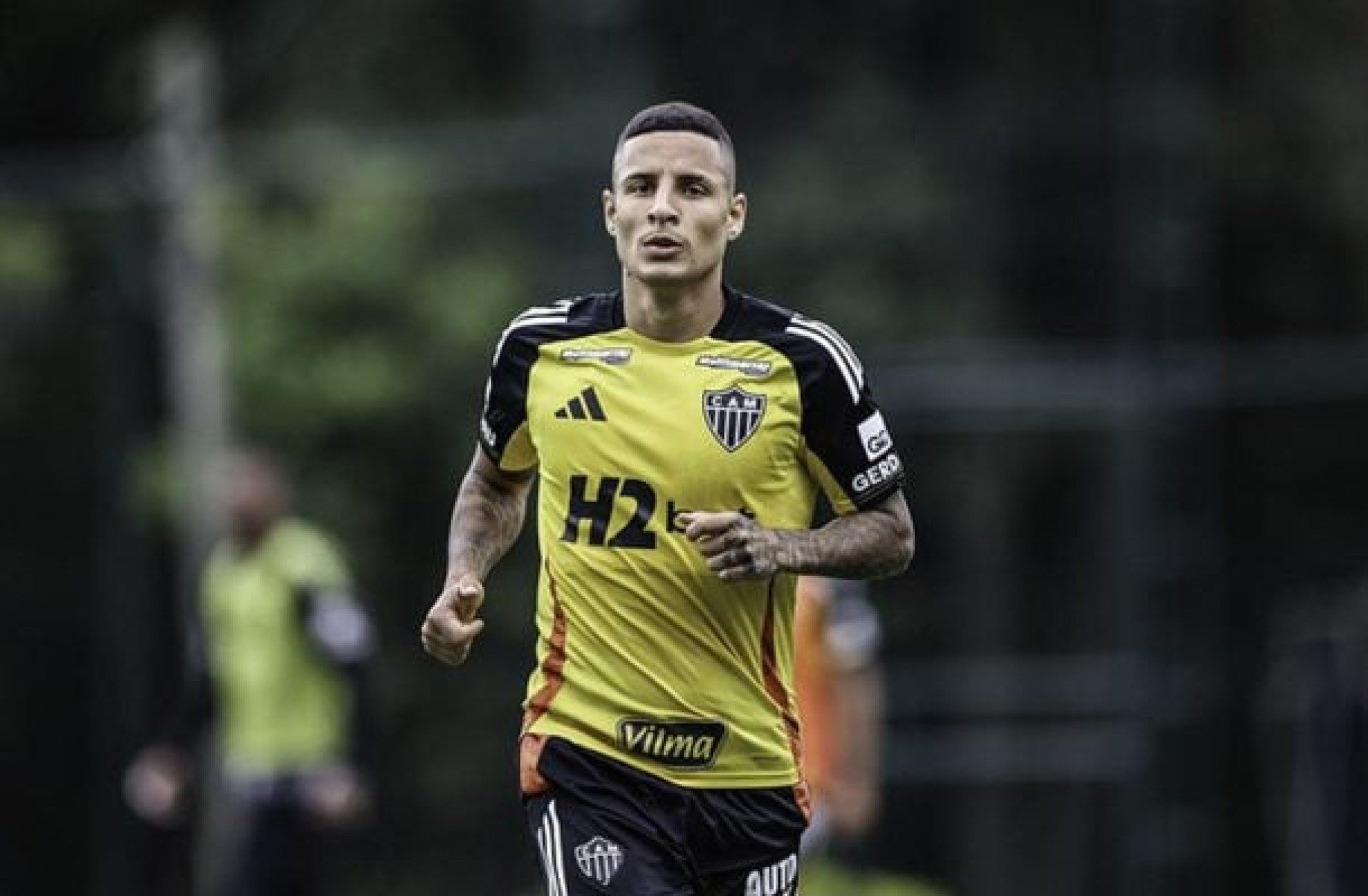 Arana, do Atlético, tem pertences roubados por criminosos em Belo Horizonte