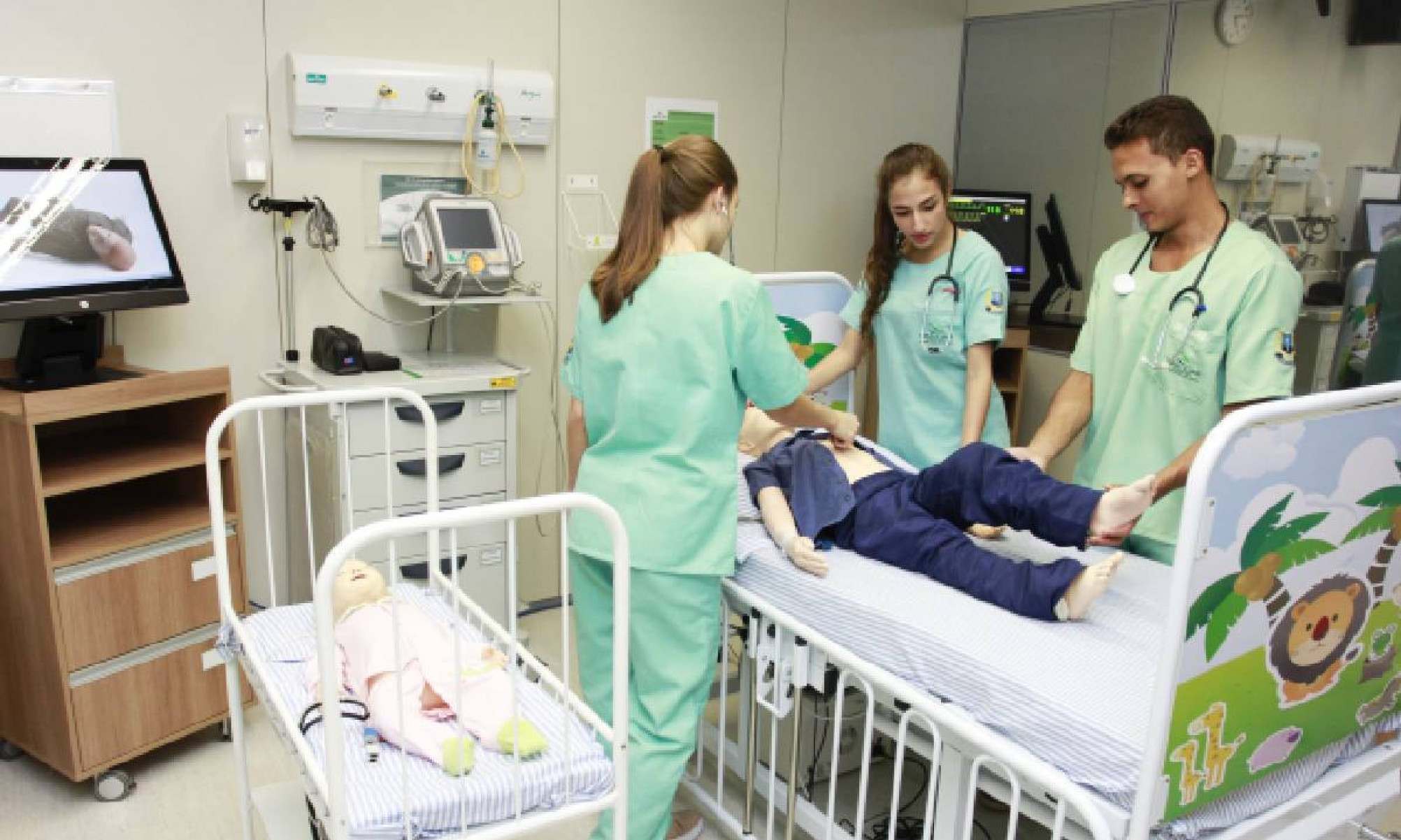 O processo seletivo de transferência externa para Medicina na FAMINAS BH vai até dia 8 de julho e acontece em 3 etapas 