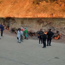 Montanha no Azerbaijão queima há milhares de anos e nada apaga o fogo -  Reprodução de vídeo Rede Globo