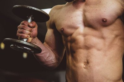 O zinco pode realmente influenciar no treinamento. Além de ajudar na cicatrização e na saúde da pele, ele também é importante para a produção do hormônio que ajuda no crescimento muscular, na força física e na redução da gordura corporal. -  (crédito: Alora Griffiths Unsplash)