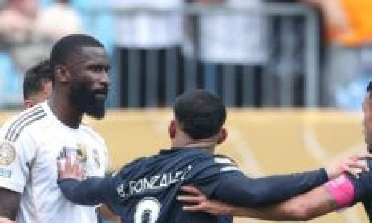 Jogador do Pachuca nega racismo contra Rudiger, do Real Madrid, em jogo do Mundial - (crédito: No Ataque Internacional)