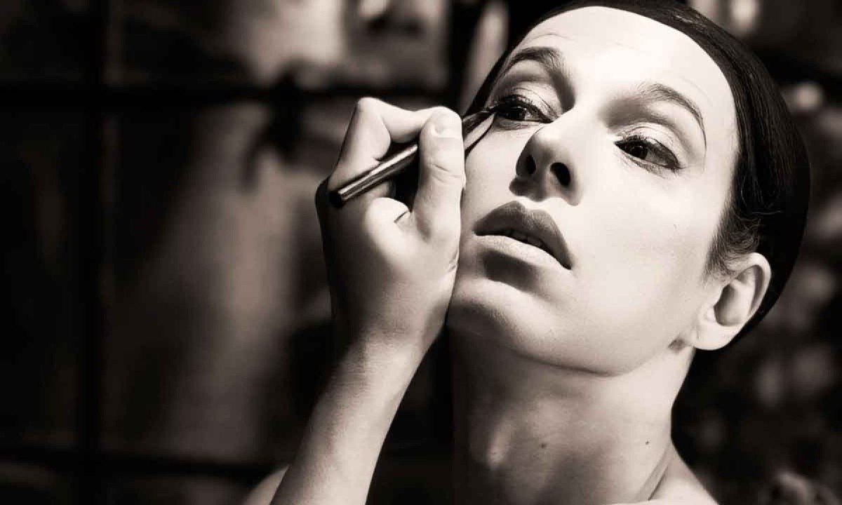 Dolly Piercing comemora no teatro 30 anos de arte drag, com um solo em que conta a sua história -  (crédito: Luciana Gama/Divulgação)