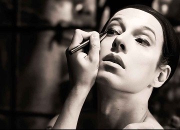 Dolly Piercing comemora no teatro 30 anos de arte drag, com um solo em que conta a sua história -  (crédito: Luciana Gama/Divulgação)