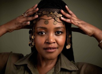 A cantora sul-africana Sima Mashazi se apresenta na quarta-feira (25/6), no Clube de Jazz do Café com Letras -  (crédito: Gys Loubser/Divulgação)