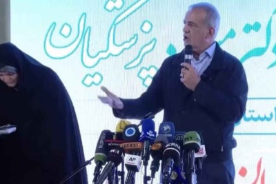 Masoud Pezeshkian, presidente do Irã, diz que EUA 'têm que receber uma resposta' -  (crédito: TV Globo/ Reprodução)