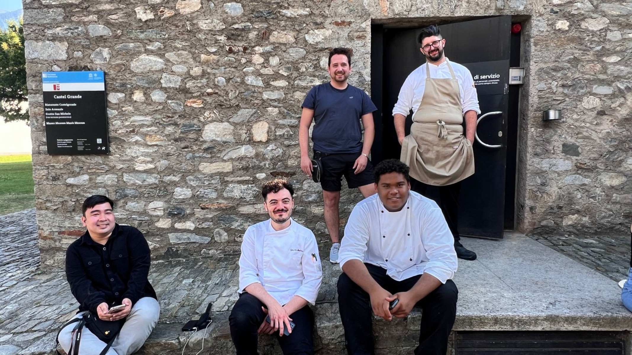 Lugano, Lucarno, Bellinzona: o estilo de vida italiano de Ticino na Suíça e o charme do turismo gastronômico nos Alpes Lugano, Lucarno, Bellinzona: o estilo de vida italiano de Ticino na Suíça e o charme do turismo gastronômico nos Alpes