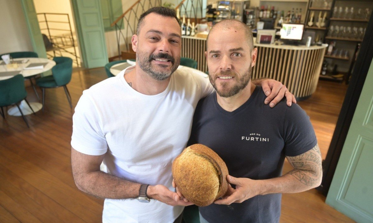 Bernardo Mosci é o administrador da Pão do Furtini, enquanto Rodrigo Furtini fica responsável pela cozinha e operação