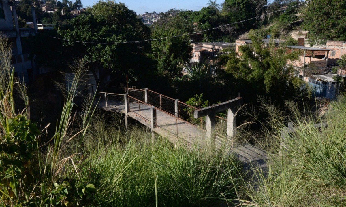  A ponte reflete tamb&eacute;m a autossufici&ecirc;ncia que a comunidade precisa ter para garantir melhores condi&ccedil;&otilde;es, uma vez que ela foi constru&iacute;da por moradores -  (crédito: Tulio Santos/EM/D.A.Press. Brasil. Belo Horizonte - MG)