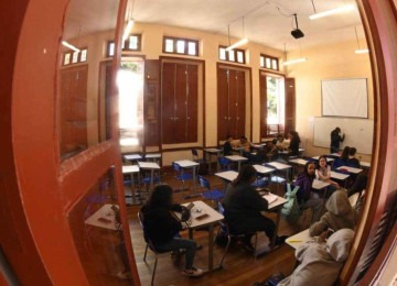 As sirenes que indicam o início e fim das aulas, provas e período de recreio estão entre os sons que deverão ser substituídos por sinais sonoros até o início do ano letivo de 2026 -  (crédito: Alexandre Guzanshe/EM/D.A. Press)