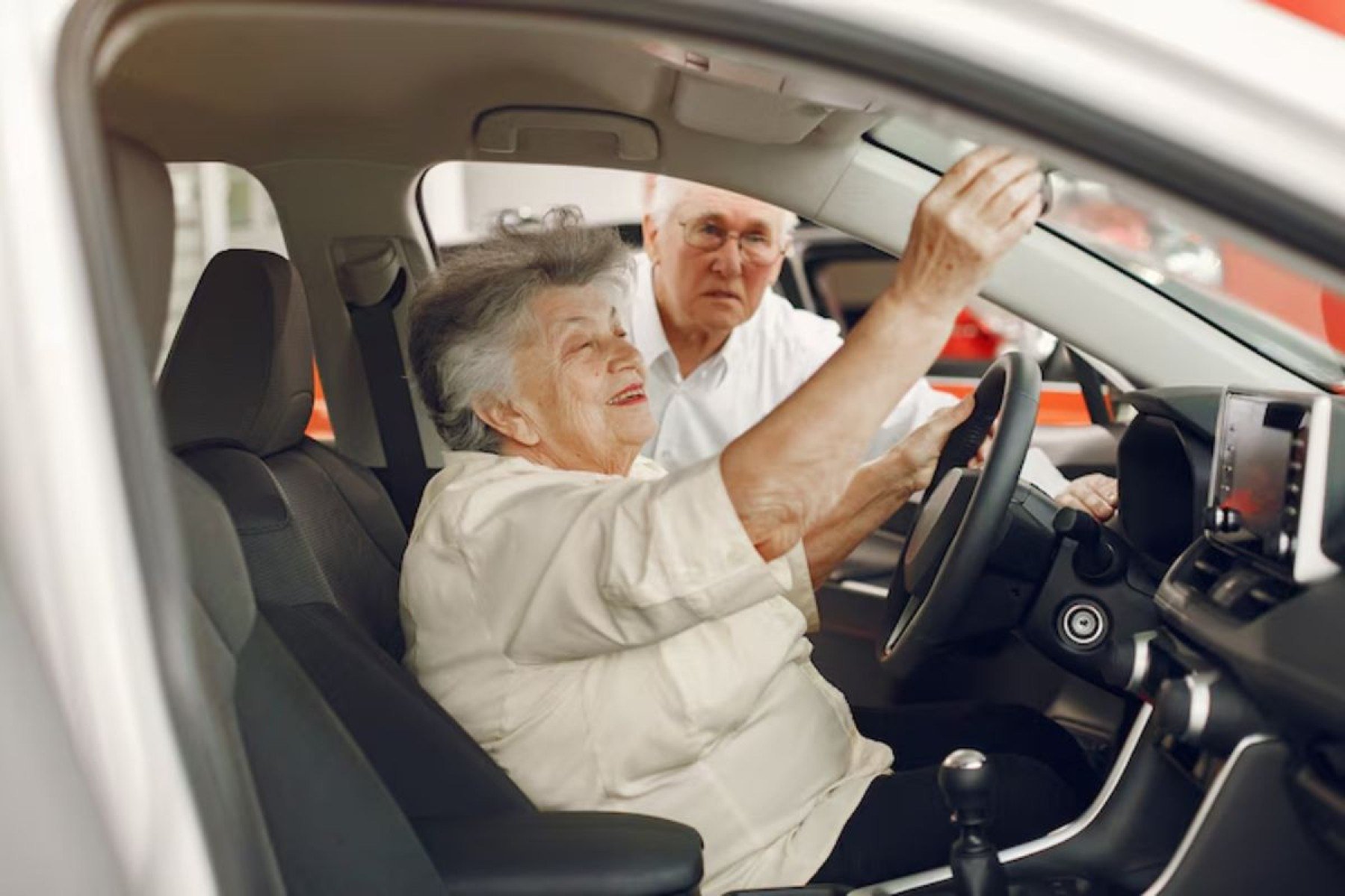 A autonomia ao volante fortalece a autoestima e a saúde mental de quem tem mais de 60 anos