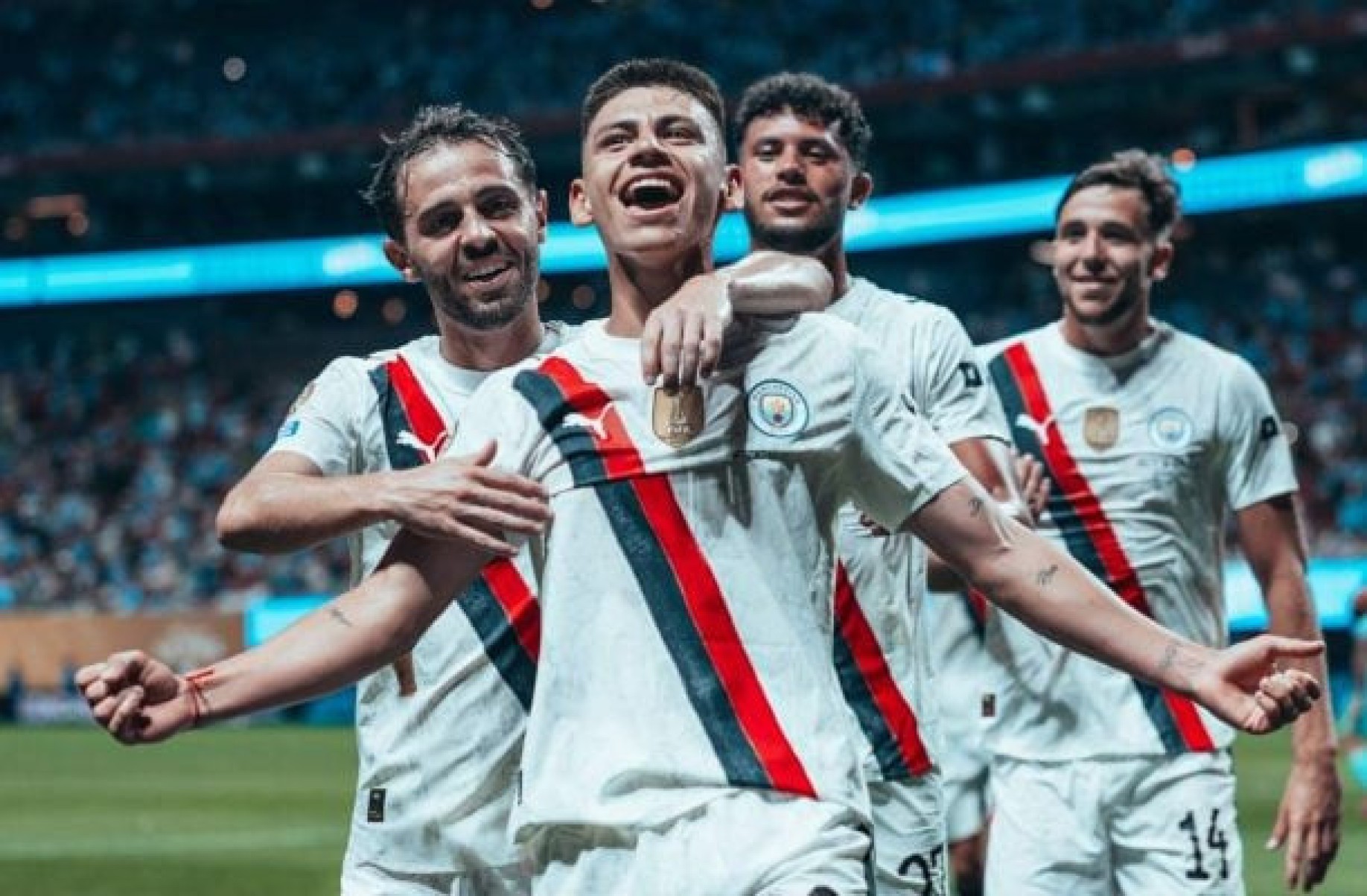 Manchester City goleia Al Ain e vai às oitavas do Mundial de Clubes