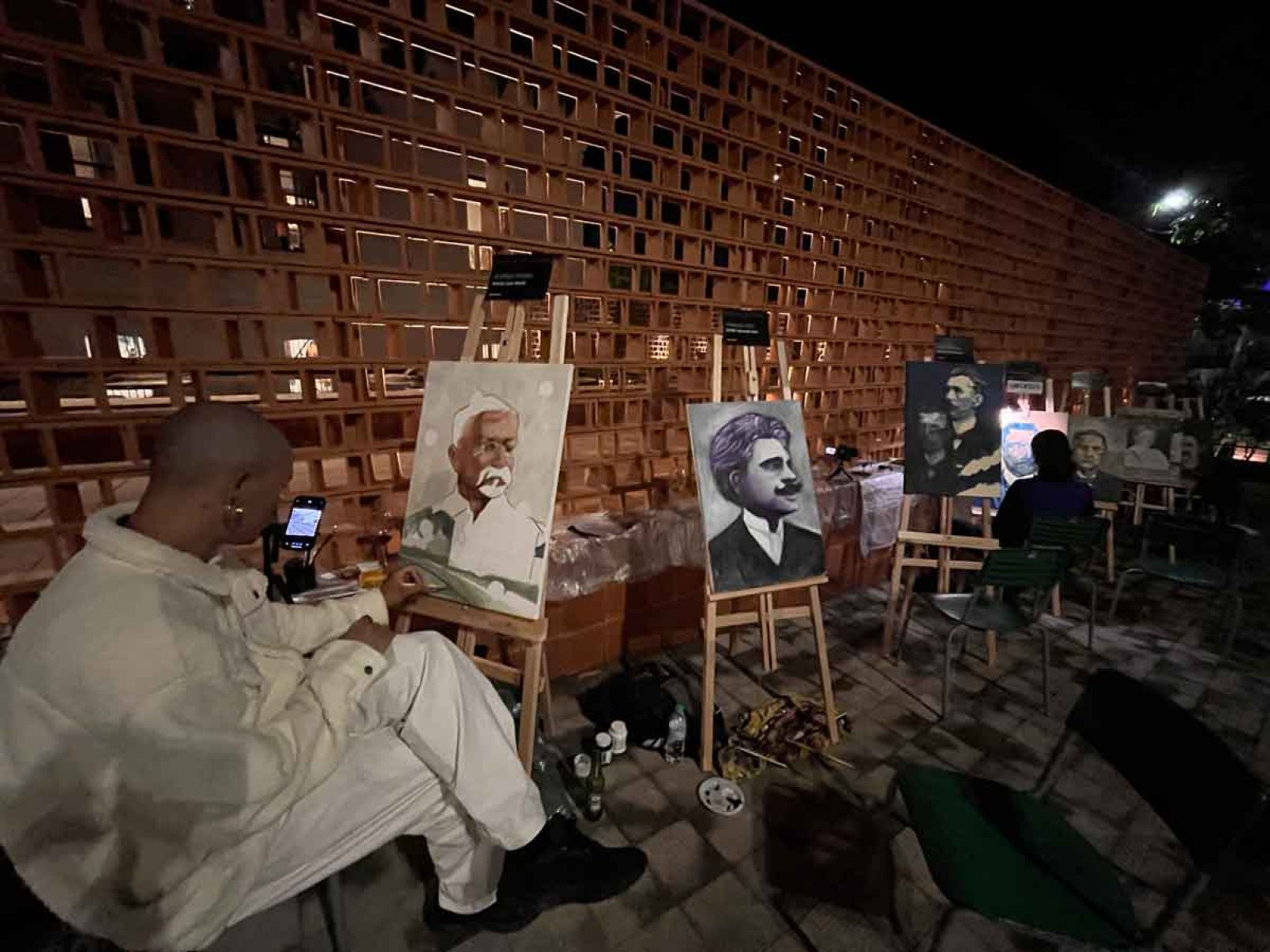Obras feitas ao vivo por artistas mineiros serão expostas no Museu Mineiro
- (crédito: Helvécio Carlos/EM/DA PRESS) Obras feitas ao vivo por artistas mineiros serão expostas no Museu Mineiro
- (crédito: Helvécio Carlos/EM/DA PRESS)