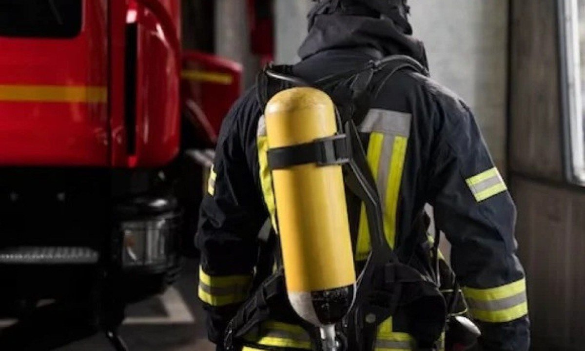 Princ&iacute;pio de inc&ecirc;ndio em casa no Bairro Sagrada Fam&iacute;lia, na Regi&atilde;o Leste de BH -  (crédito:  Freepik)