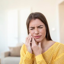 4 dicas para evitar a sensibilidade nos dentes - stefamerpik/FreePik