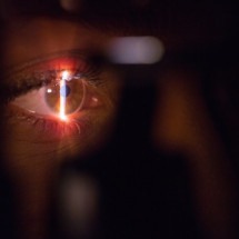 A retinopatia não tem cura mas pode ser estabilizada, para se evitar a perda severa da visão -  (crédito:  Brands&People/ Unsplash)