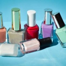 Como descartar esmaltes da forma correta? - Reprodução/Getty Images
