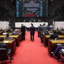 Tadeu sobre aumento de deputados na ALMG: 'Temos assuntos mais sérios'
