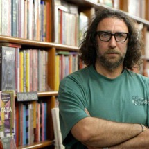 Poeta refugiado denuncia "cancelamento" de autores pró-Palestina na Europa