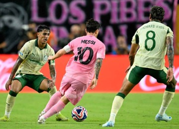 O craque Lionel Messi teve participação discreta no empate por 2 a 2 do Inter Miami com o Palmeiras, pelo Mundial de Clubes -  (crédito: CHANDAN KHANNA / AFP)