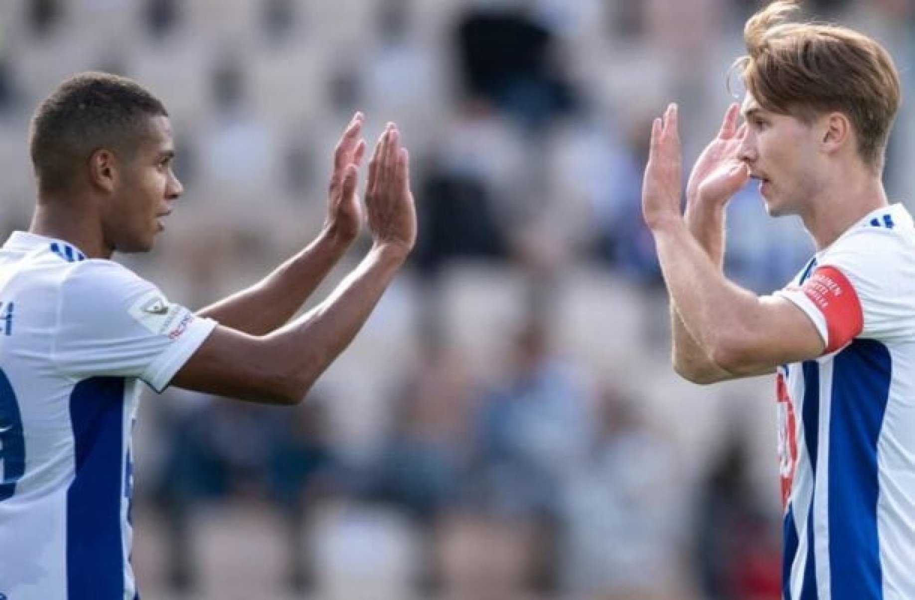 Bizarro! Time goleia ele mesmo e avança de fase em torneio nacional