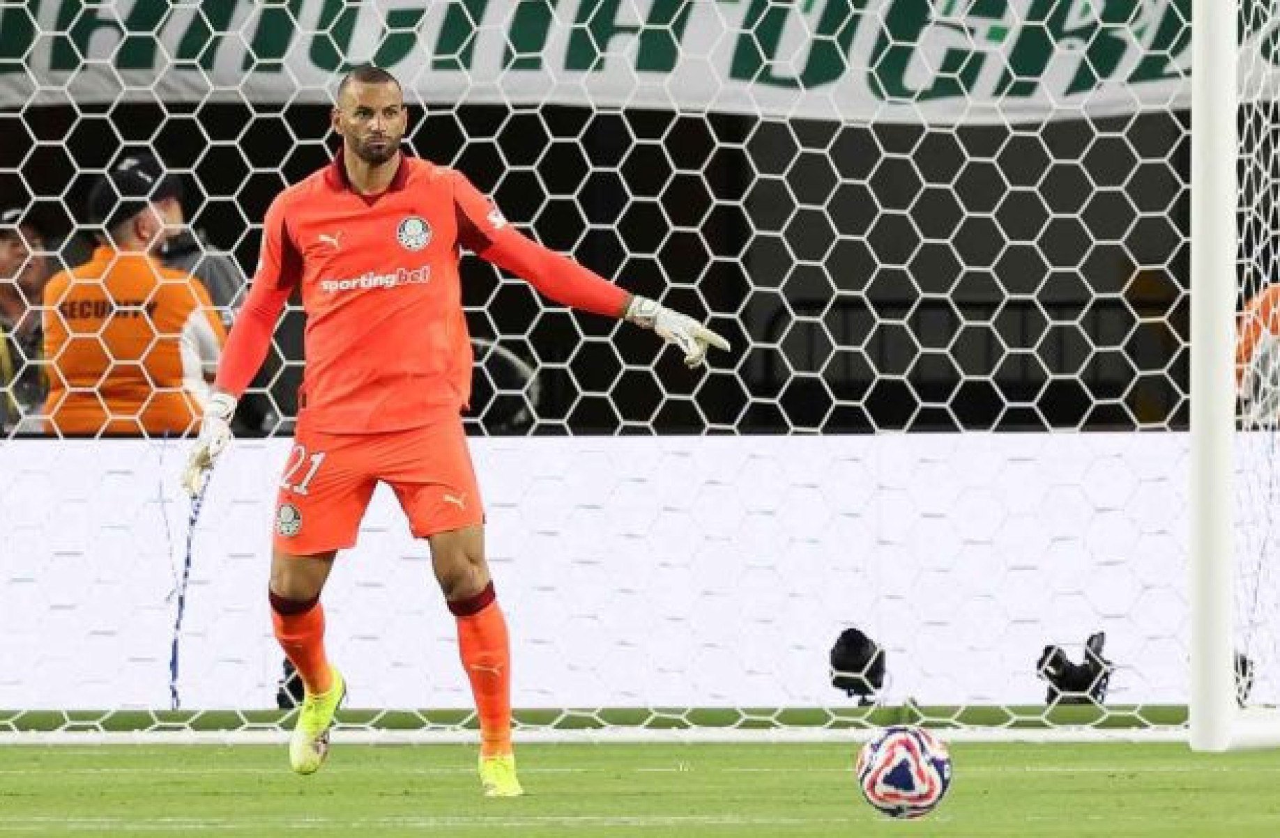 Weverton projeta jogo ‘muito chato’ contra o Botafogo, no Mundial