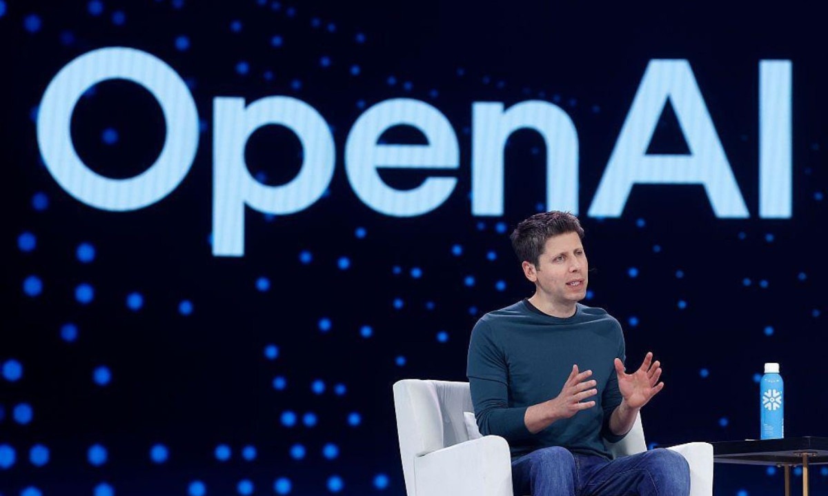 Sam Altman, CEO da Open AI, fala durante o Snowflake Summit 2025 no Moscone Center em 2 de junho de 2025 em São Francisco, na Califórnia