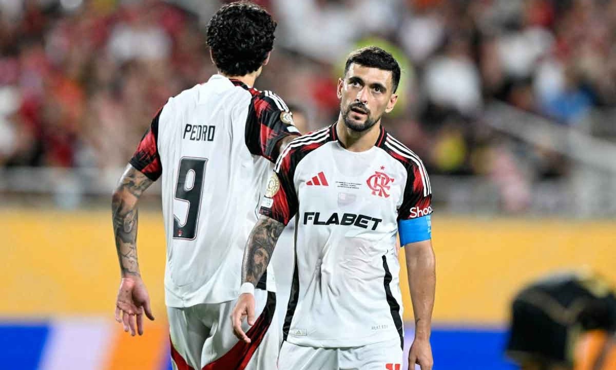 O Flamengo de Arrascaeta (D) e Pedro vai pegar o Bayern de Munique, domingo, às 17h, nas oitavas de final do Mundial de Clubes - (crédito: PATRICIA DE MELO MOREIRA / AFP) O Flamengo de Arrascaeta (D) e Pedro vai pegar o Bayern de Munique, domingo, às 17h, nas oitavas de final do Mundial de Clubes - (crédito: PATRICIA DE MELO MOREIRA / AFP)
