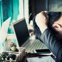 Jovens são os mais afetados pelo estresse no trabalho -  doidam10 - stock.adobe.com