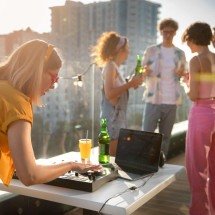 Live marketing aposta em ações híbridas e imersivas - DINO