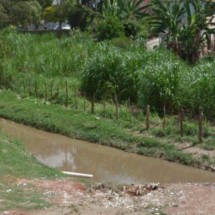 Grande BH: corpo sem cabeça é encontrado em córrego de Ribeirão das Neves - Reprodução/Google Street View