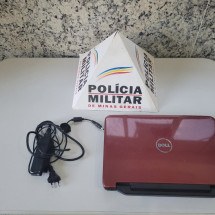 MG: homem furta vidraçaria e é preso deitado em uma rede - PMMG/ Divulgação