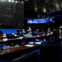Corrida ao Senado já tem 13 possíveis candidatos em Minas