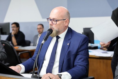 O deputado estadual Professor Cleiton afirmou que a Assembleia espera que os projetos aprovados de federalização bastem para os 20% para adesão ao Propag  -  (crédito: Luiz Santana/ALMG)