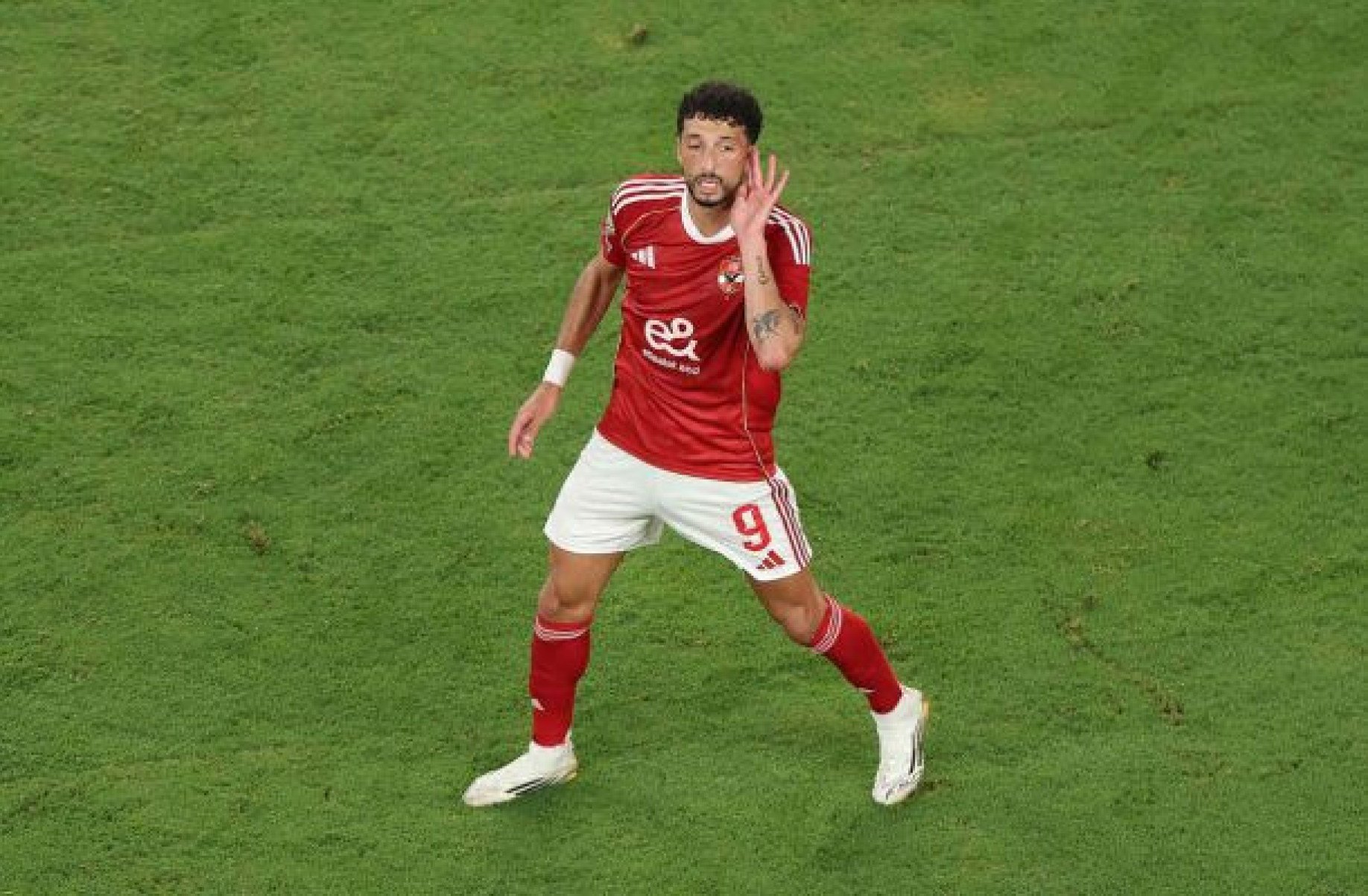 Atacante do Al Ahly que marcou hat-trick no Mundial desperta interesse de clubes europeus Atacante do Al Ahly que marcou hat-trick no Mundial desperta interesse de clubes europeus