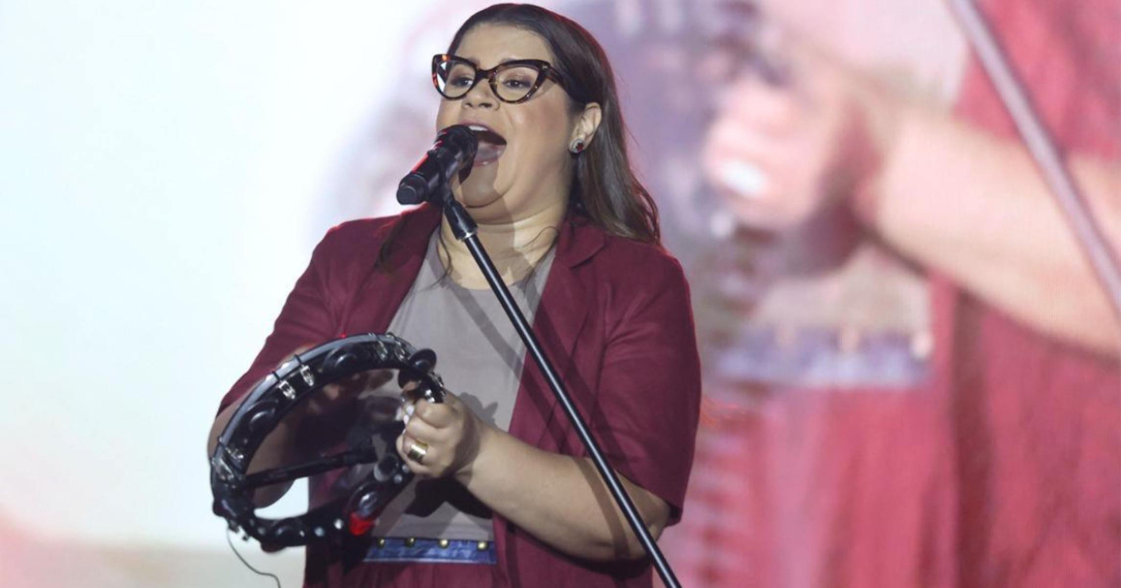 Midian Lima resgata tradição em 1° single de DVD, “Corinhos de Fogo”