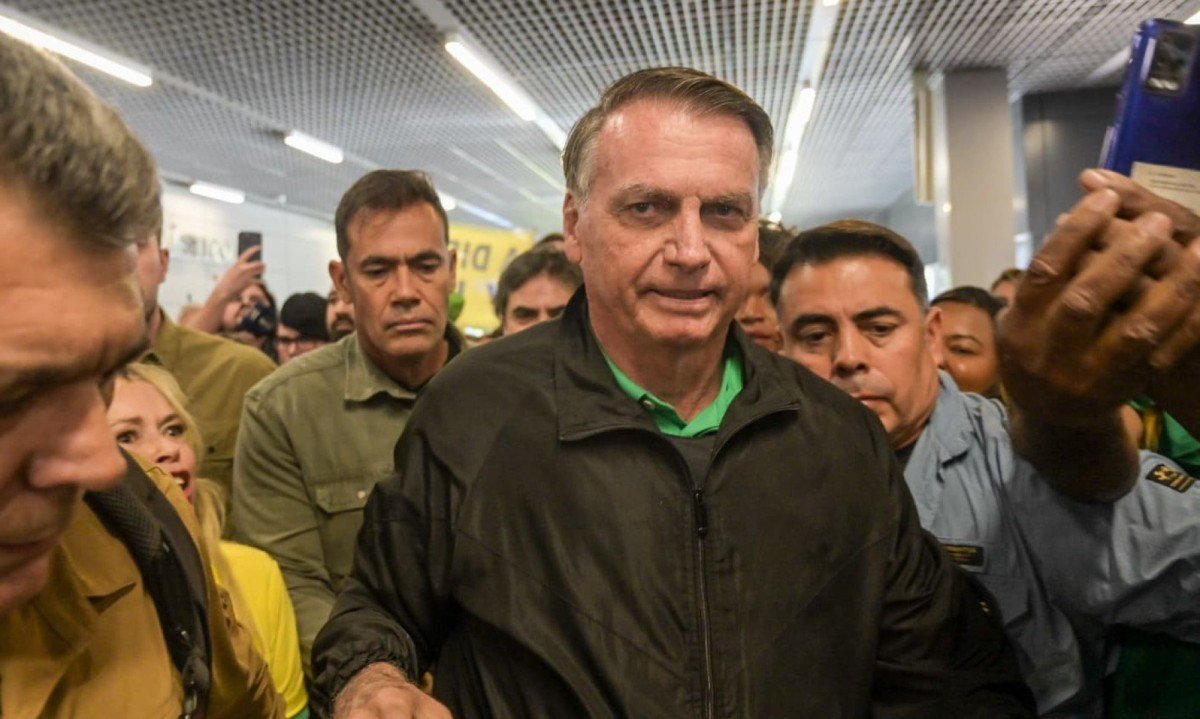 Jair Bolsonaro (PL) desembarcou em Belo Horizonte na manhã desta quinta-feira (26/6) -  (crédito: Leandro Couri/EM/D.A Press)