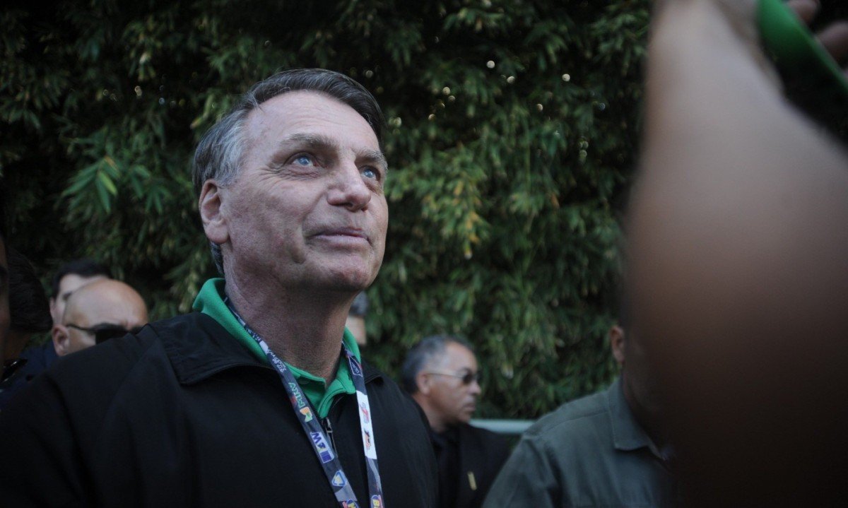 Ex-presidente Jair Bolsonaro durante visita a Belo Horizonte -  (crédito: Alexandre Guzanshe/EM/D.A Press)