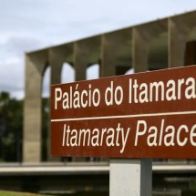 Itamaraty vira alvo da oposição do governo Lula