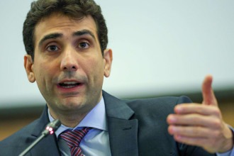 Inflação seguirá acima da meta até 2027, estima BC