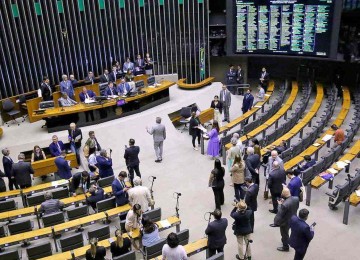Em votações relâmpago na quarta-feira, parlamentares derrubaram o aumento do IOF -  (crédito: Kayo Magalhães/Câmara dos Deputados)