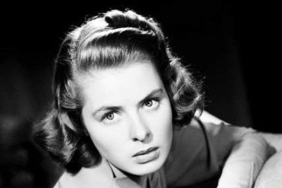 O maior papel de sua carreira foi quando co-estrelou com Humphrey Bogart, o clássico filme Casablanca (1942). Neste filme, ela interpretou o papel de Ilsa, a bela esposa norueguesa de Victor Laszlo, interpretada por Paul Henreid. -  (crédito: Wikimedia Commons/Domínio Público)