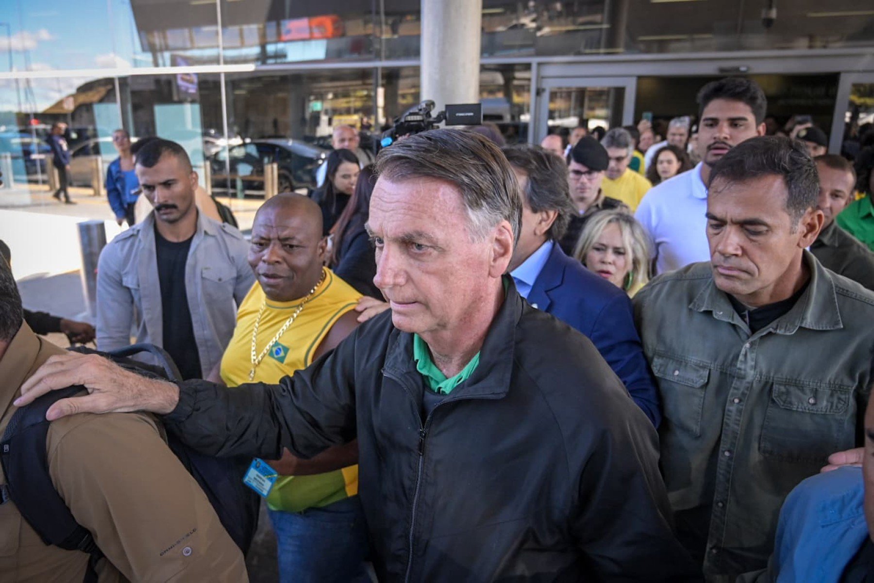 Bolsonaro chegou no Aeroporto de Confins, onde foi recebido por cerca de 50 apoiadores-Leandro Couri/EM/D.A Press