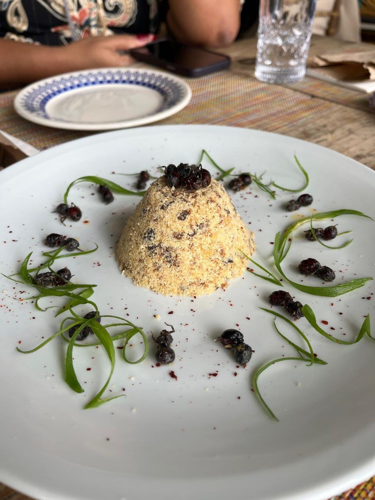 ?Porção de tanajura no restaurante Laus, em Serra Negra?
