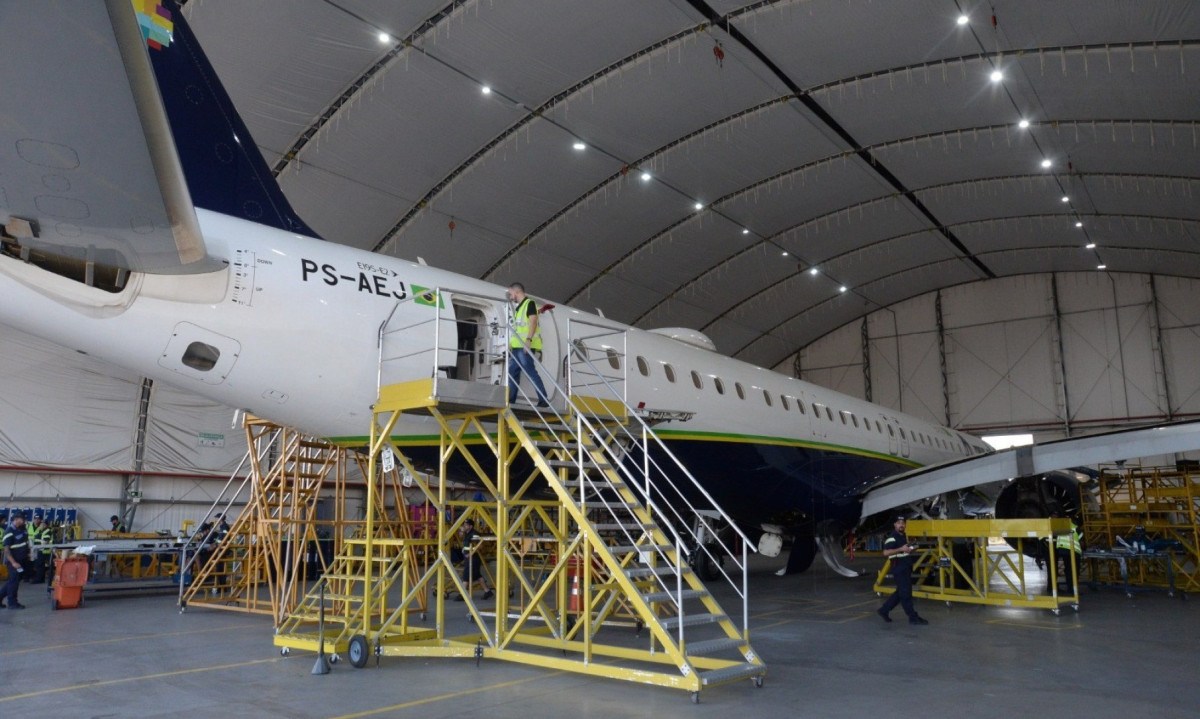 A expectativa é que a manutenção da primeira aeronave seja concluída até o final de agosto