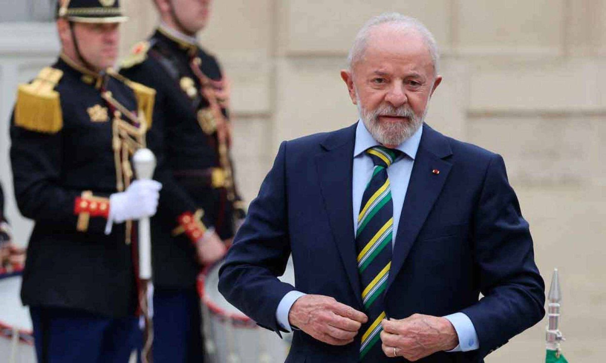 Lula jogou todas a fichas na busca de fidelização de sua velha base popular -  (crédito: LUDOVIC MARIN/AFP)